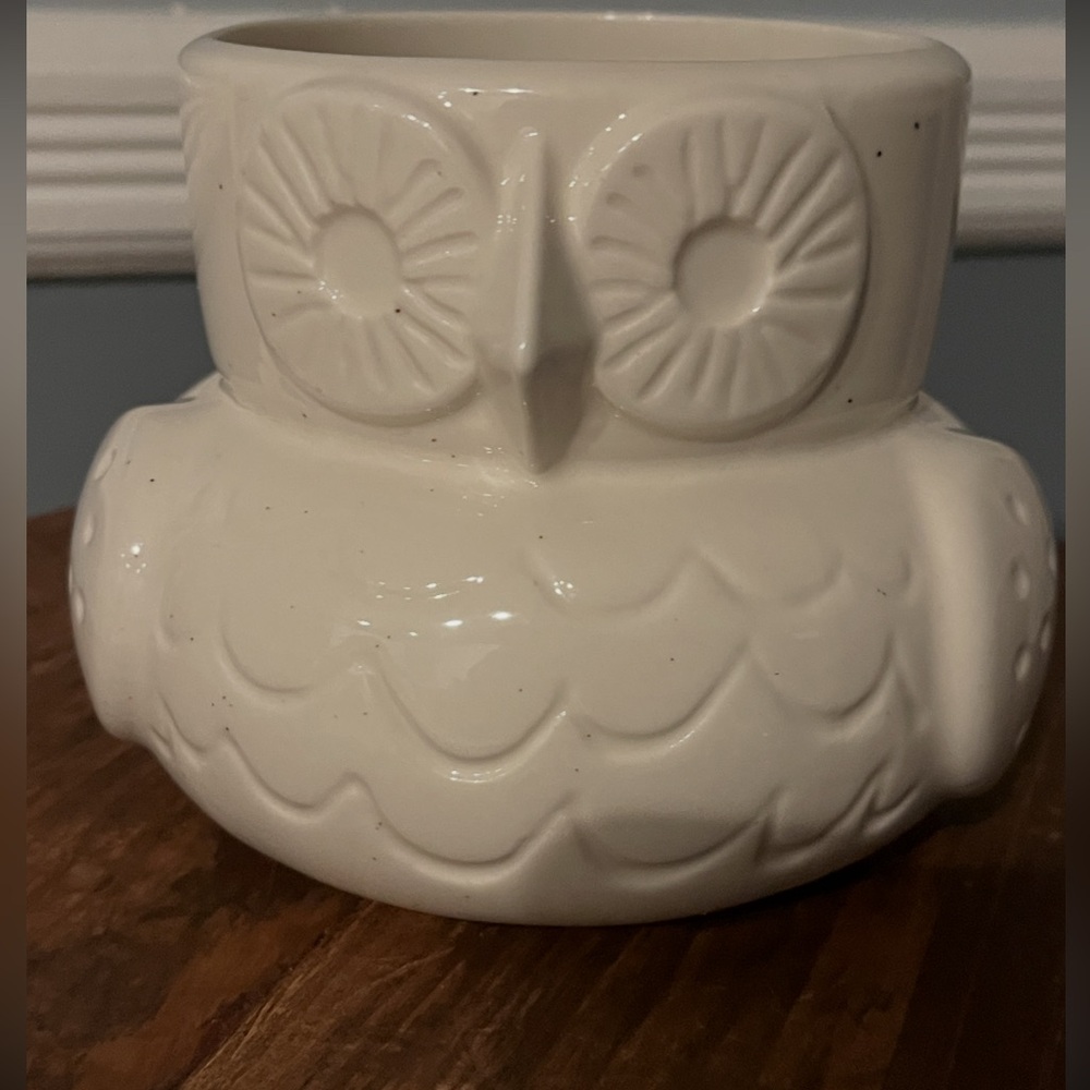 Kate Spade Cannon Street Lenox  White Ceramic Planter/Vase